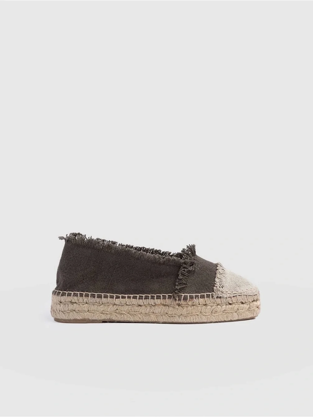 NEW Saint + Sofia Frayed Canvas Espadrille Slip-Ons in Brown and Natural Size 36